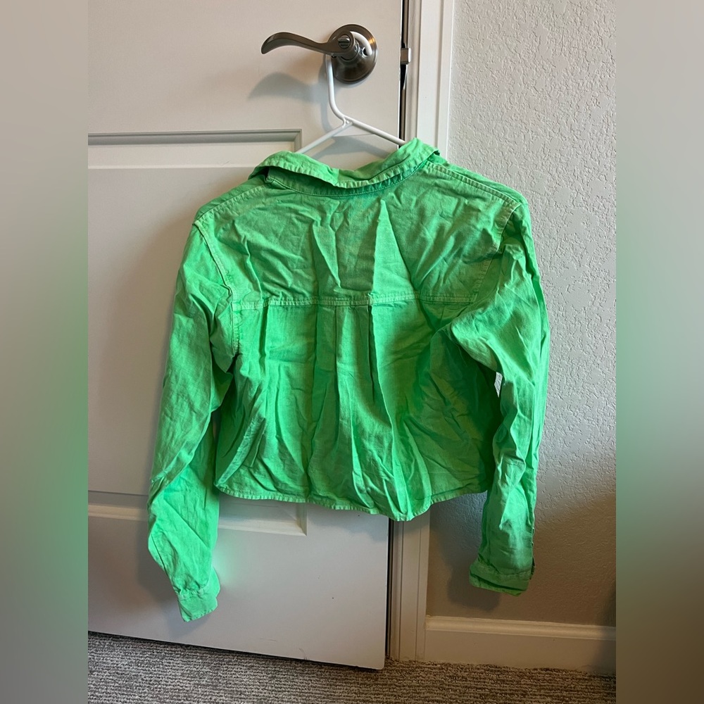 Green Universal Threads Target Cropped Button Up